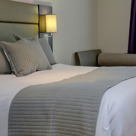 Premier Inn Huddersfield West Exteriér fotografie