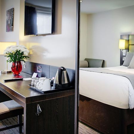 Premier Inn Huddersfield West Exteriér fotografie