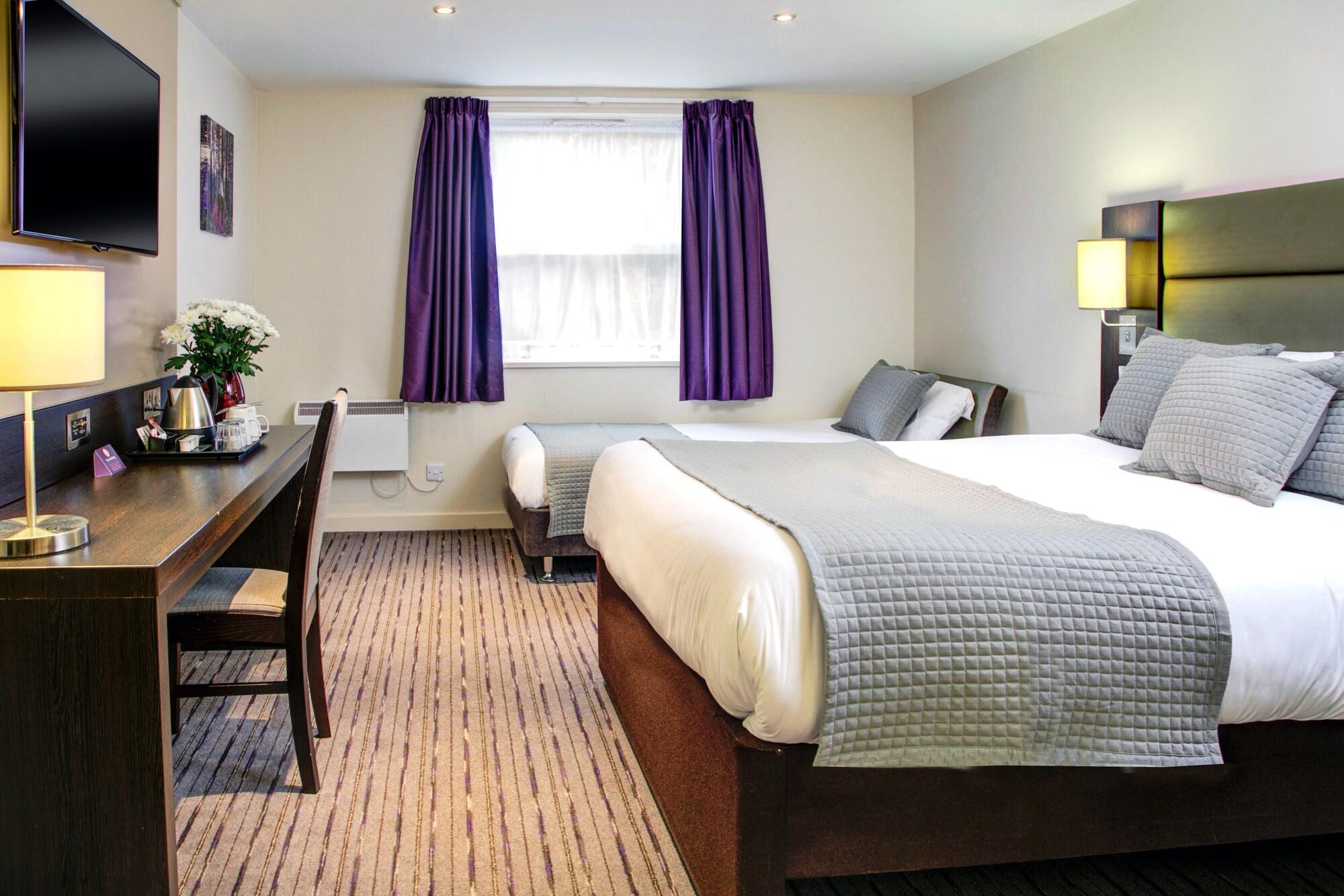 Premier Inn Huddersfield West Exteriér fotografie